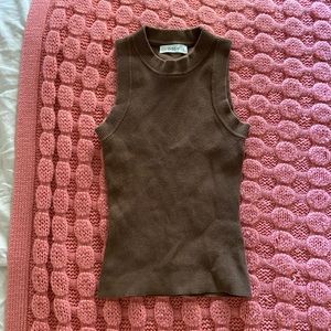 90’s inspired brown tank top